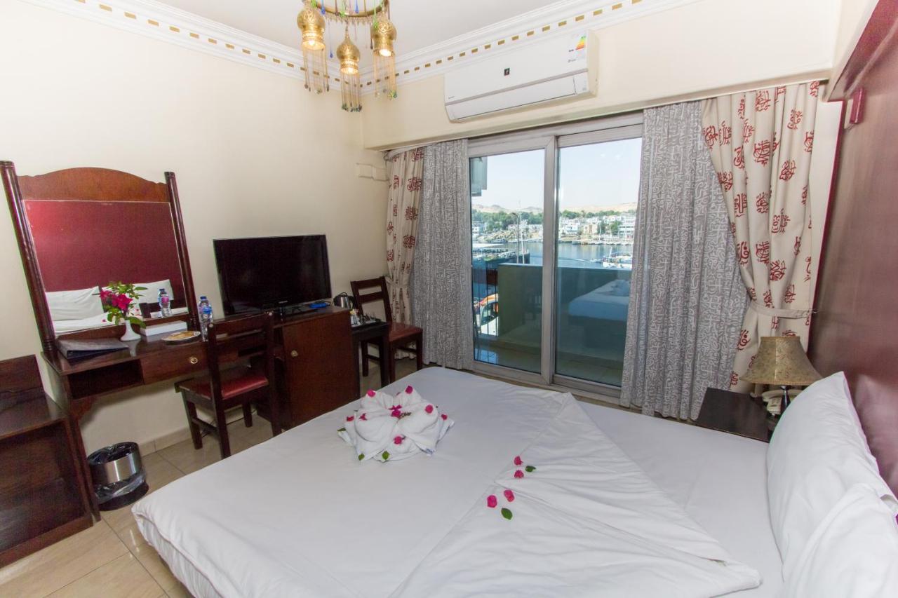 Philae Hotel อัสวาน ภายนอก รูปภาพ