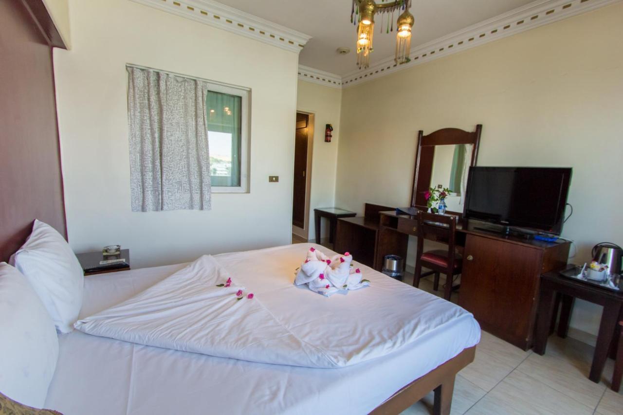 Philae Hotel อัสวาน ภายนอก รูปภาพ